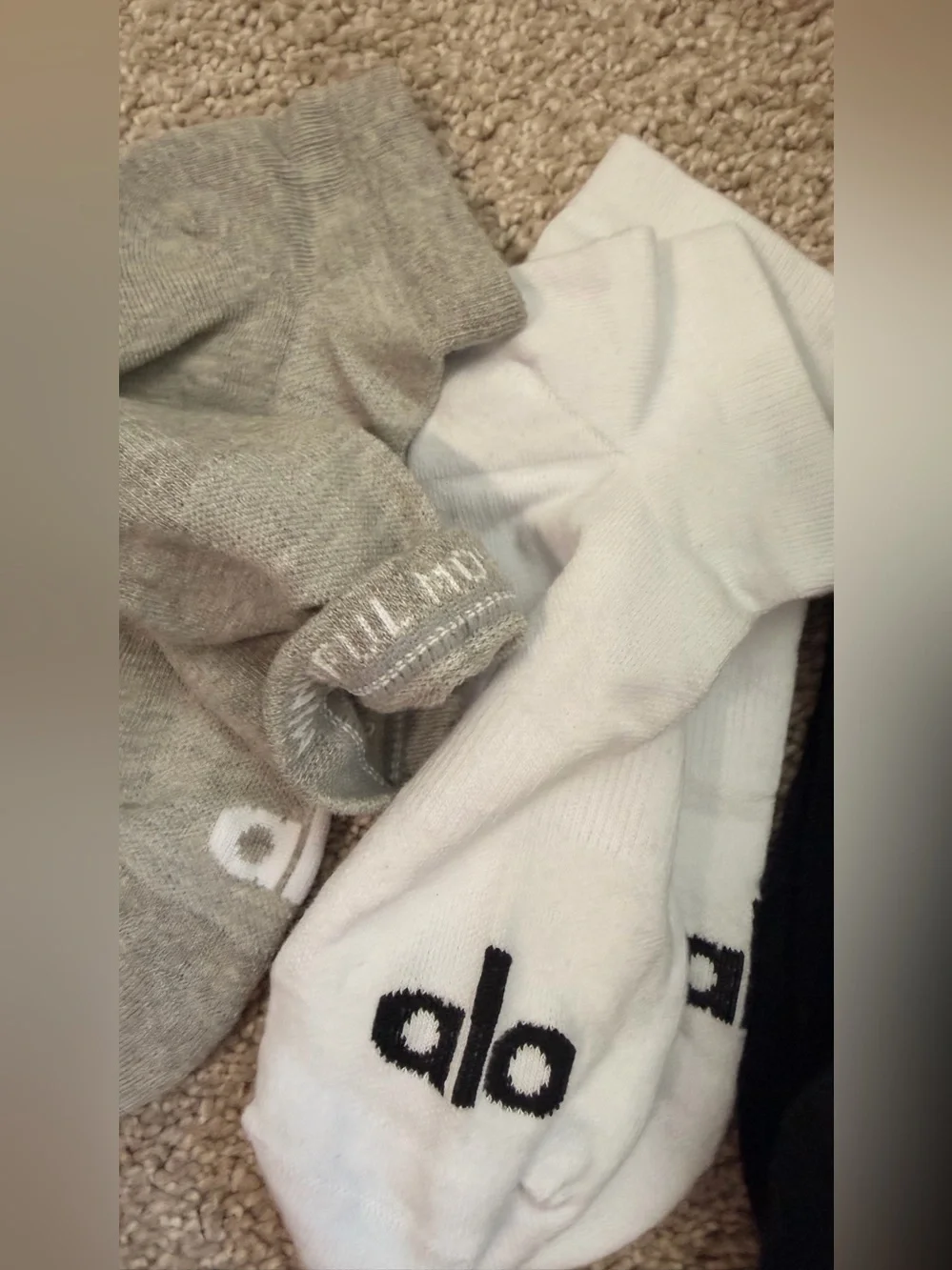 ALO Yoga 3 pairs of  Athletic Ankle Socks